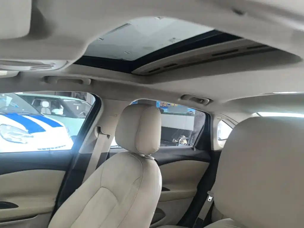 Buick Verano — миниатюра 18