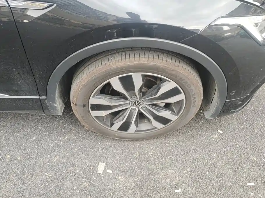 Volkswagen Tiguan L — миниатюра 6