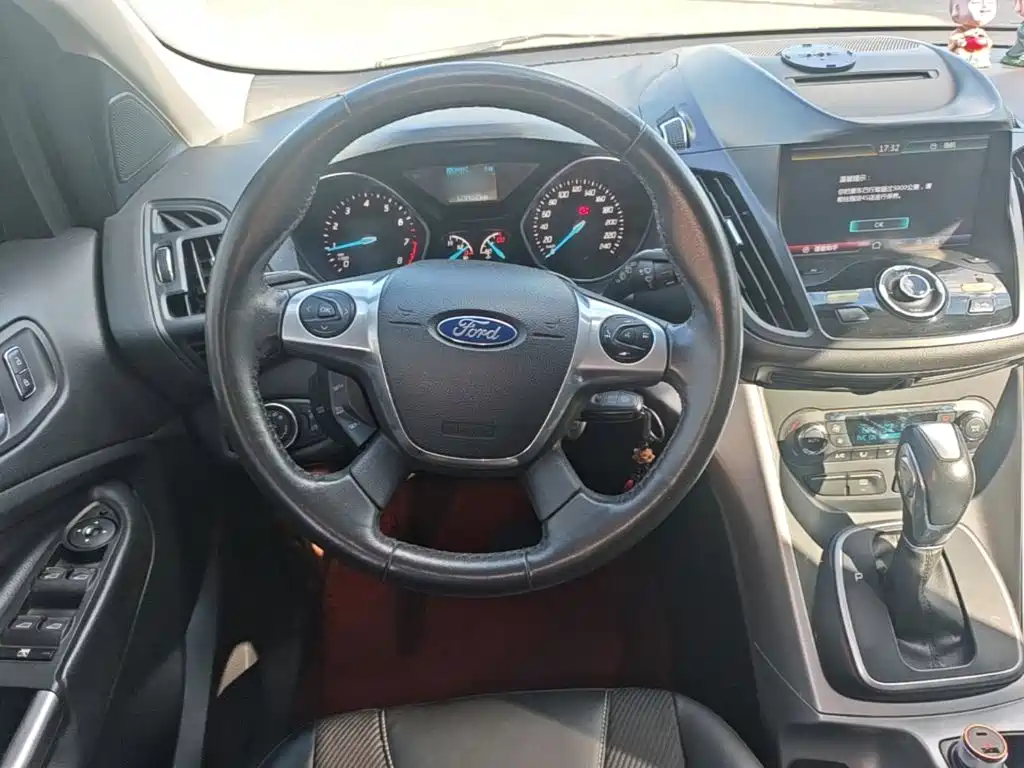 Ford Kuga — миниатюра 11