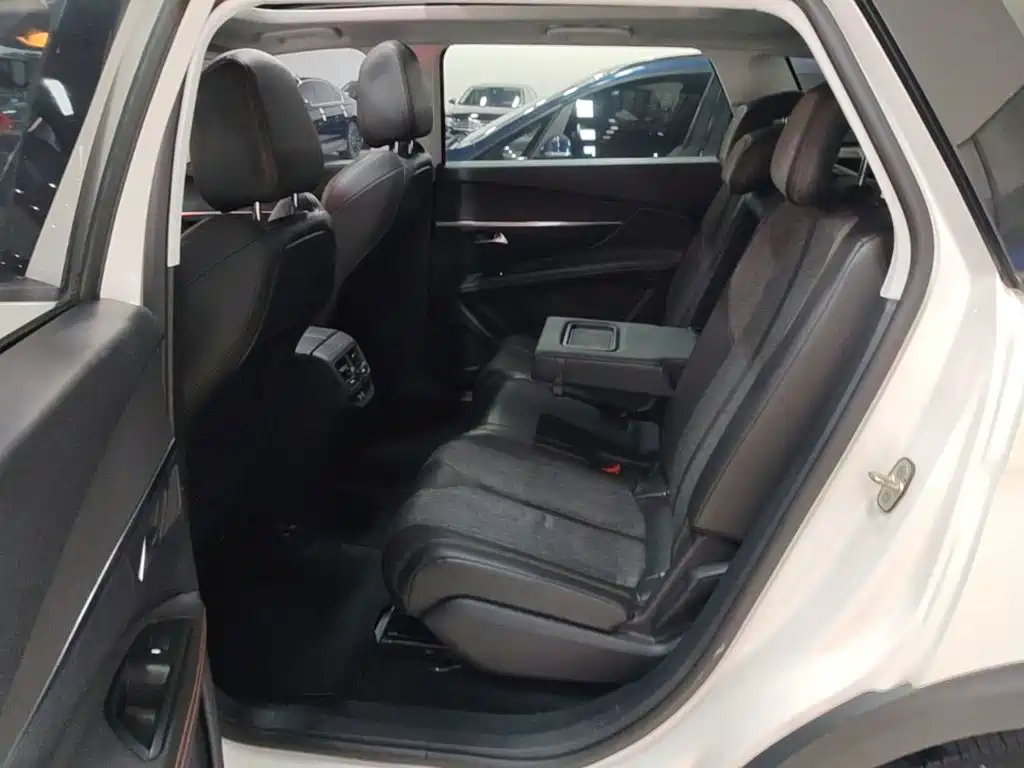 Peugeot 5008 — миниатюра 17