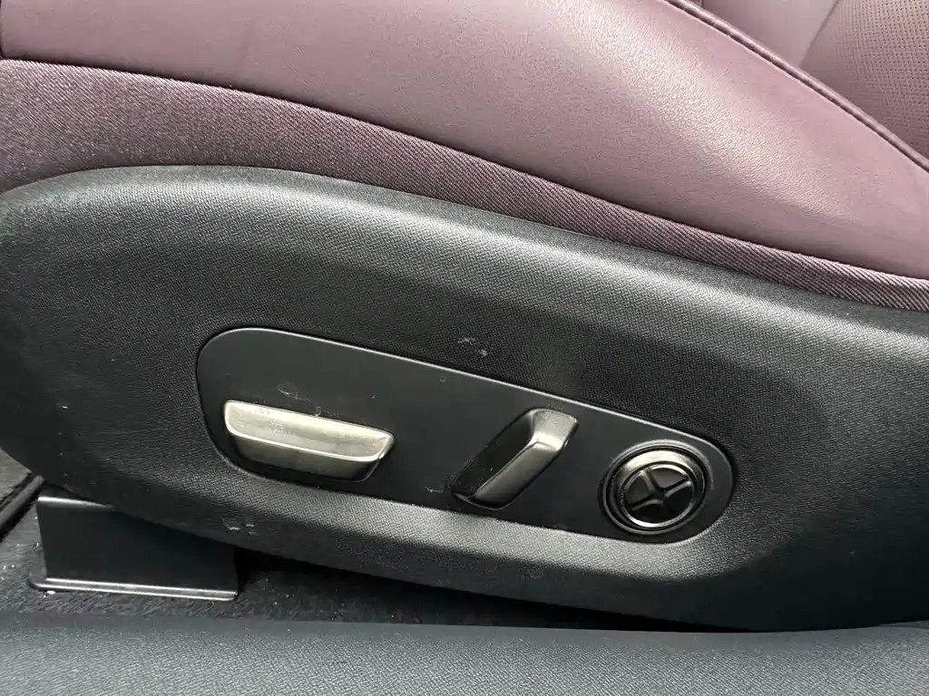 Xiaomi SU7 — миниатюра 12