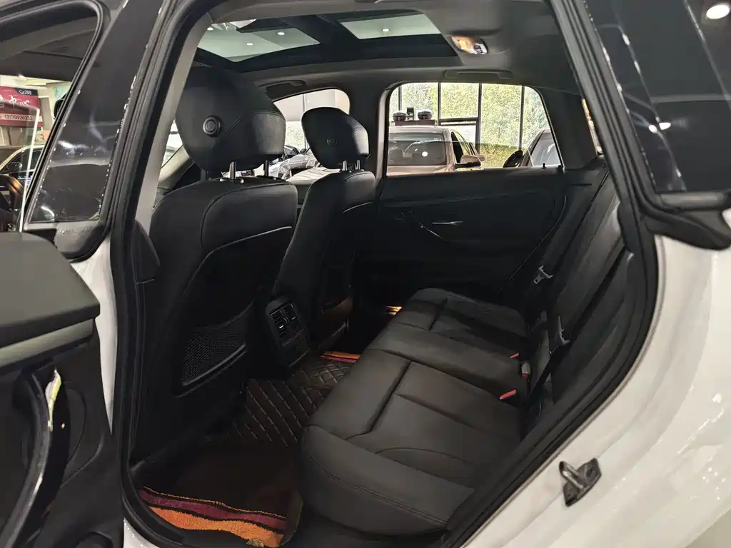 BMW 3 Series GT — миниатюра 7