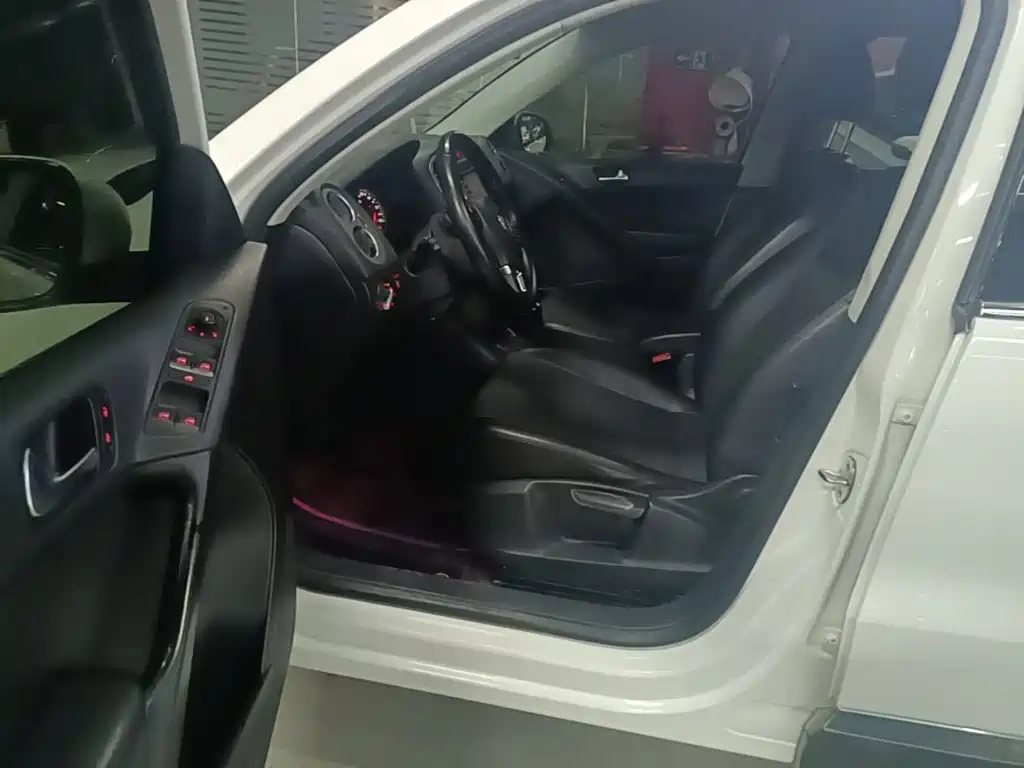 Volkswagen Tiguan — миниатюра 16