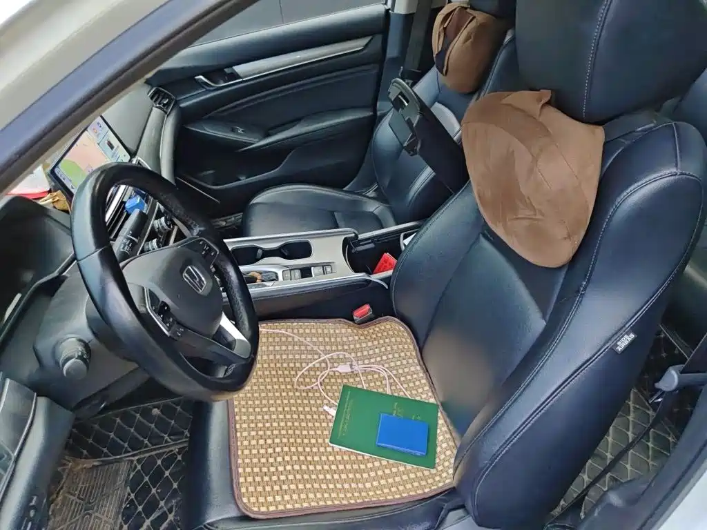 Honda Accord — миниатюра 8