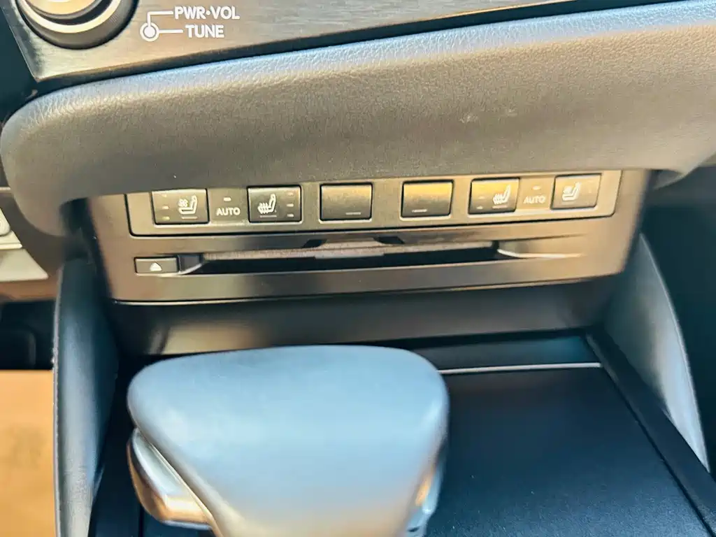 Lexus ES — миниатюра 25