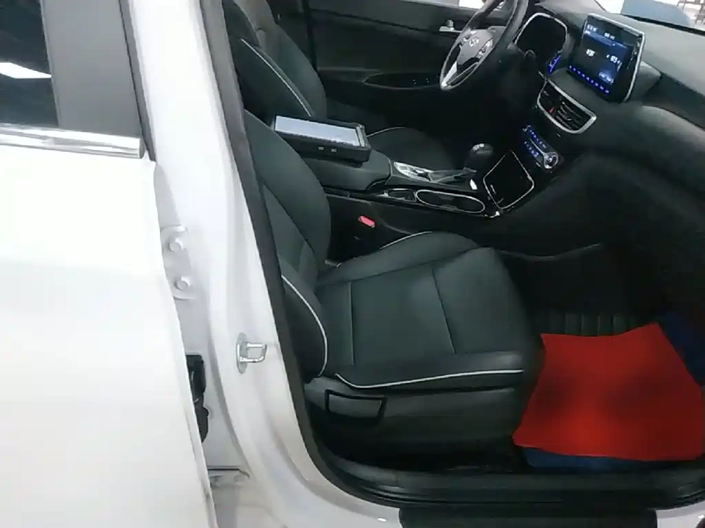 Hyundai Tucson — миниатюра 25