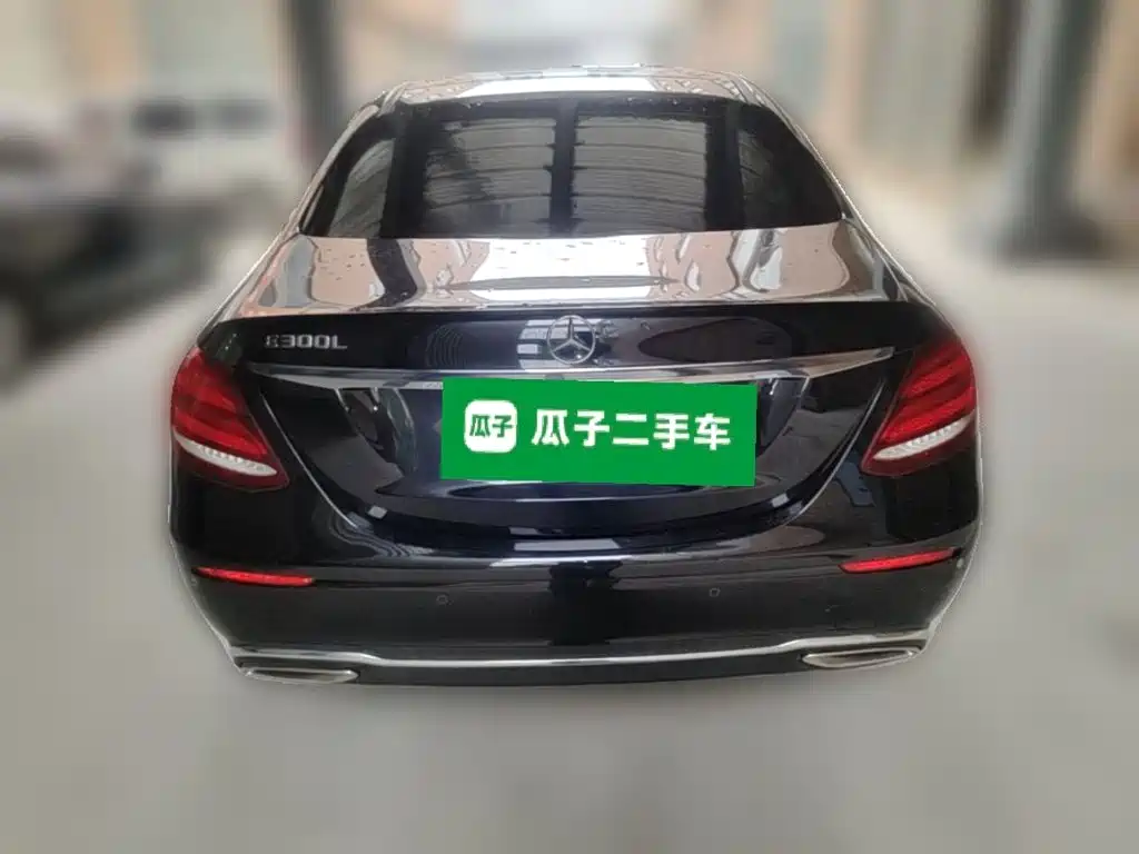 Mercedes-Benz E-Class — миниатюра 8