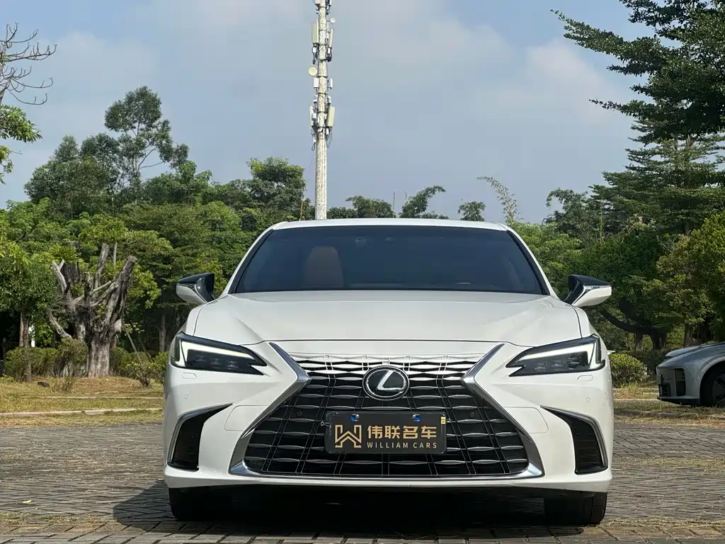 Lexus ES — миниатюра 2