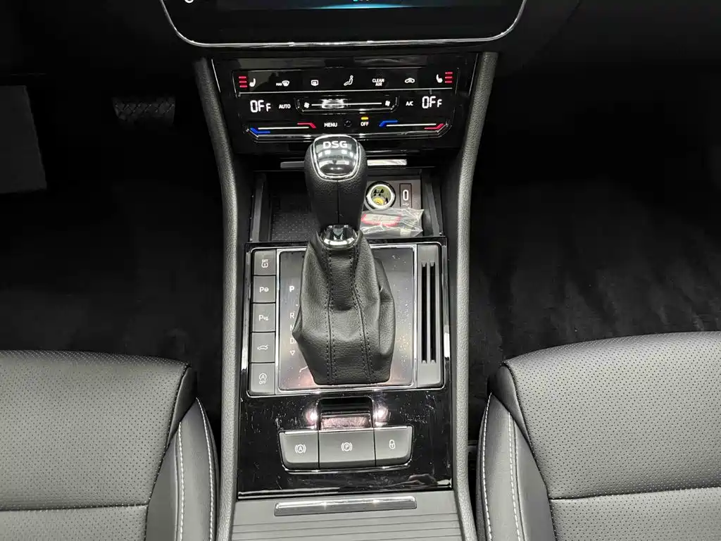 Skoda Superb — миниатюра 10