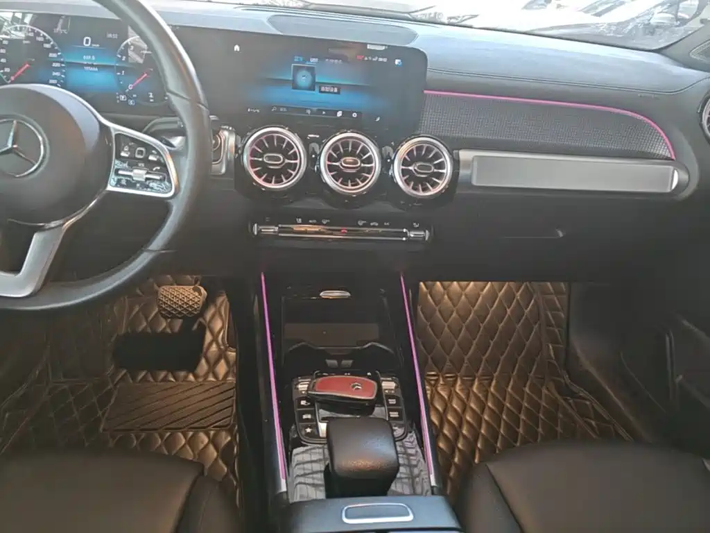 Mercedes-Benz GLB — миниатюра 10