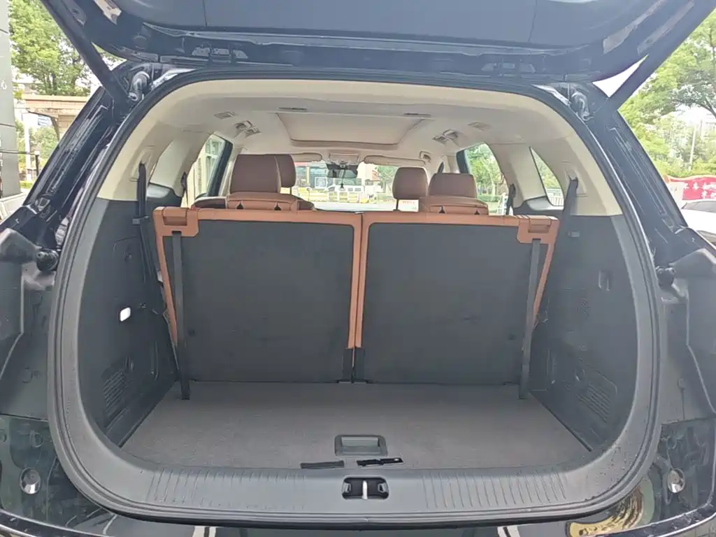 Hongqi Hongqi HS7 PHEV — миниатюра 19