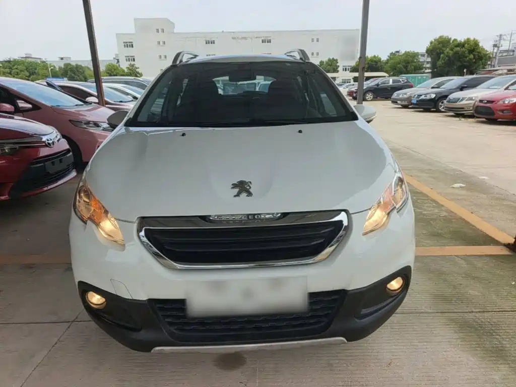 Peugeot 2008 2014 1.6L MT