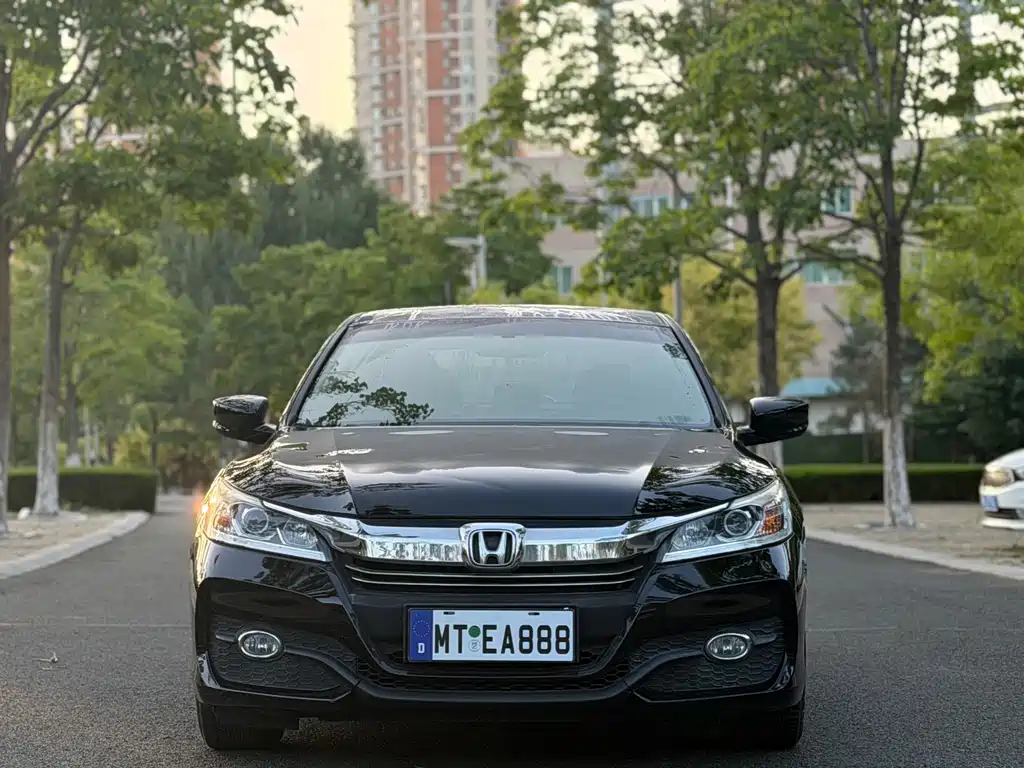 Honda Accord — миниатюра 2
