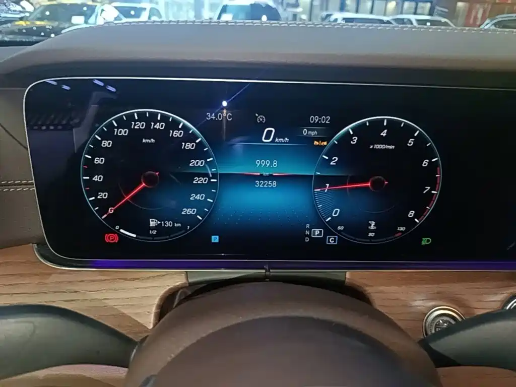 Mercedes-Benz E-Class — миниатюра 12