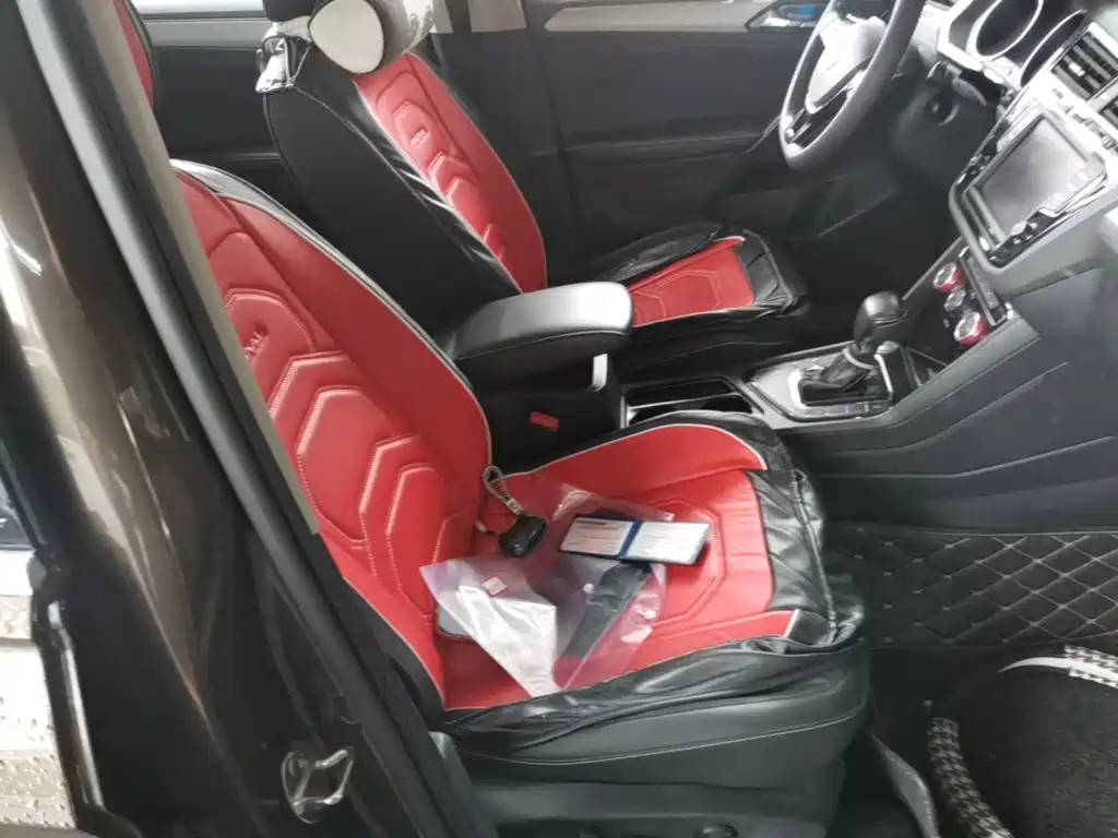 Volkswagen Tiguan L — миниатюра 25