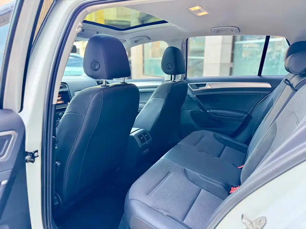 Volkswagen Golf 2019 1.6L AT Comfort V