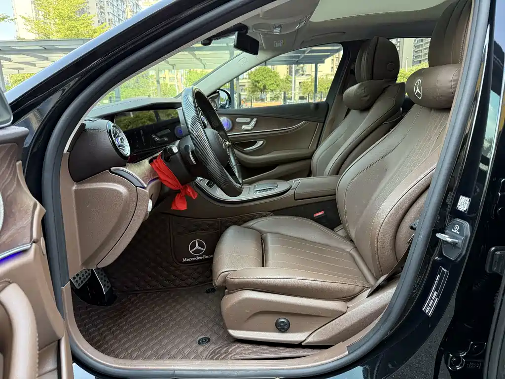 Mercedes-Benz E-Class — миниатюра 9