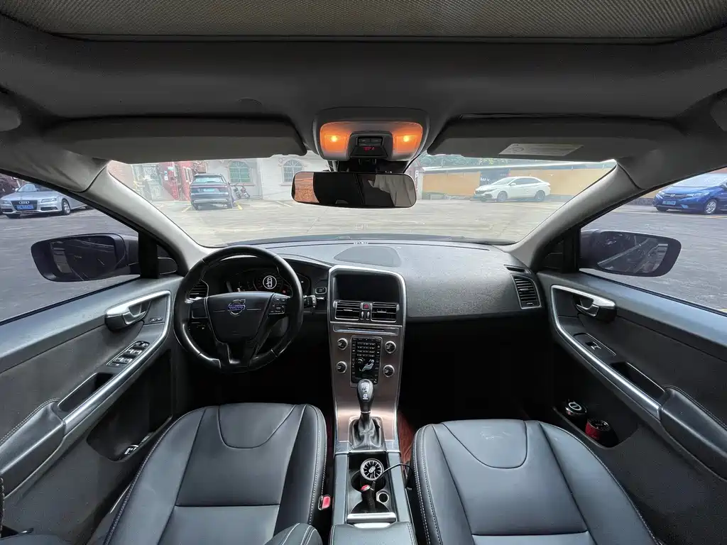 Volvo XC60 — миниатюра 7