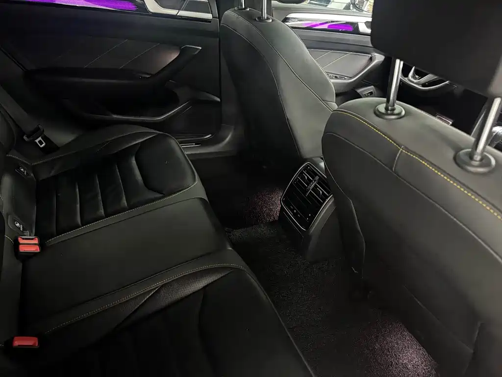 Volkswagen CC — миниатюра 11