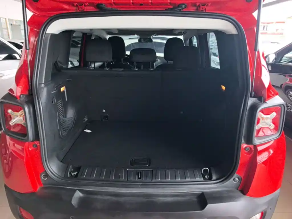 Jeep Renegade — миниатюра 19