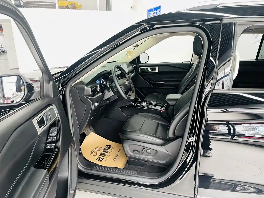 Ford Explorer — миниатюра 4