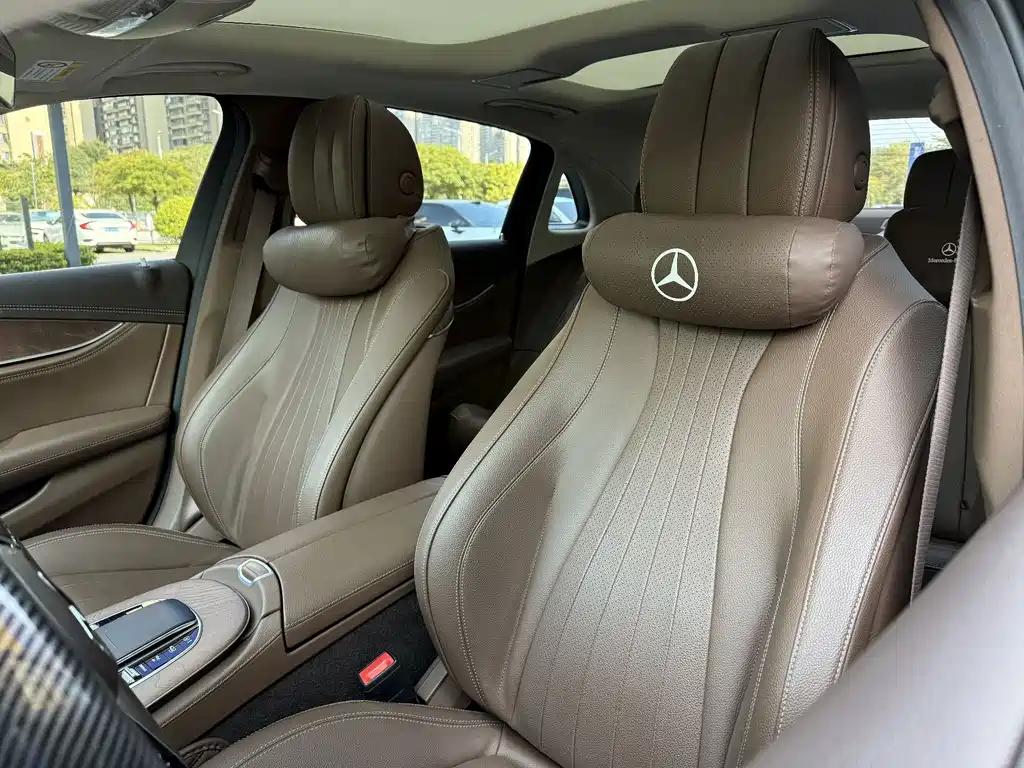 Mercedes-Benz E-Class — миниатюра 15