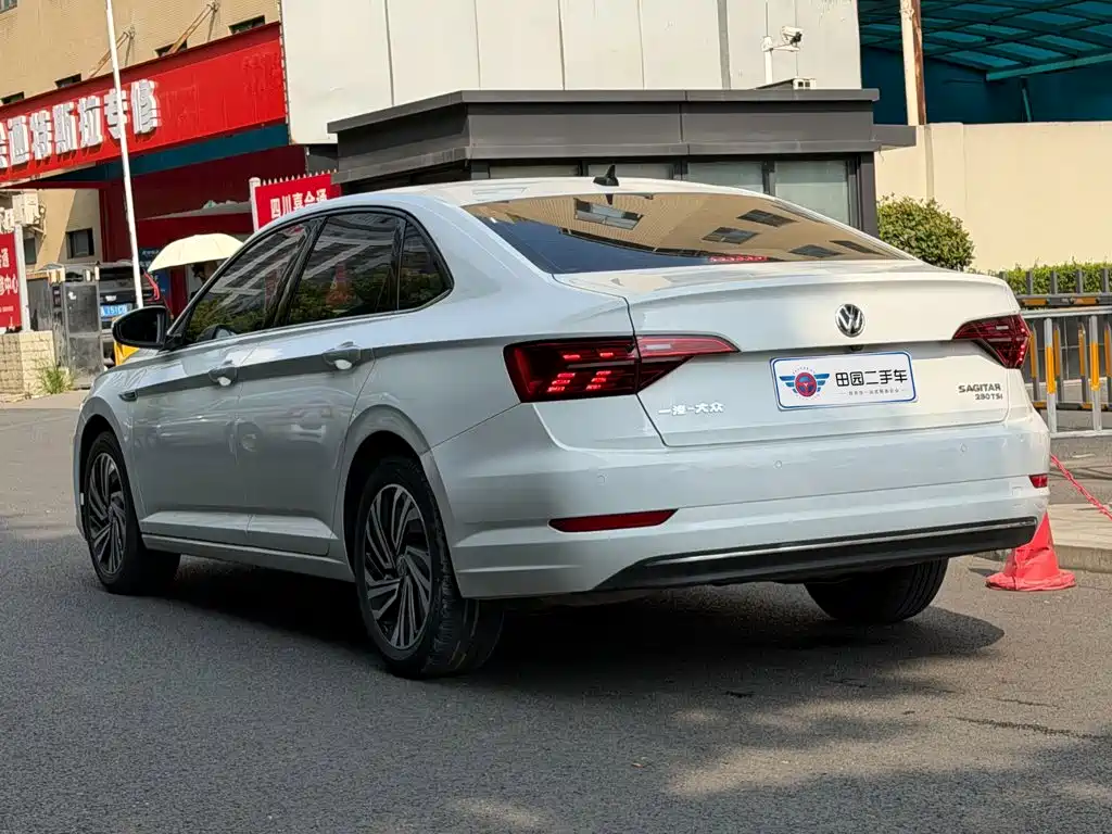 Volkswagen Sagitar — миниатюра 4