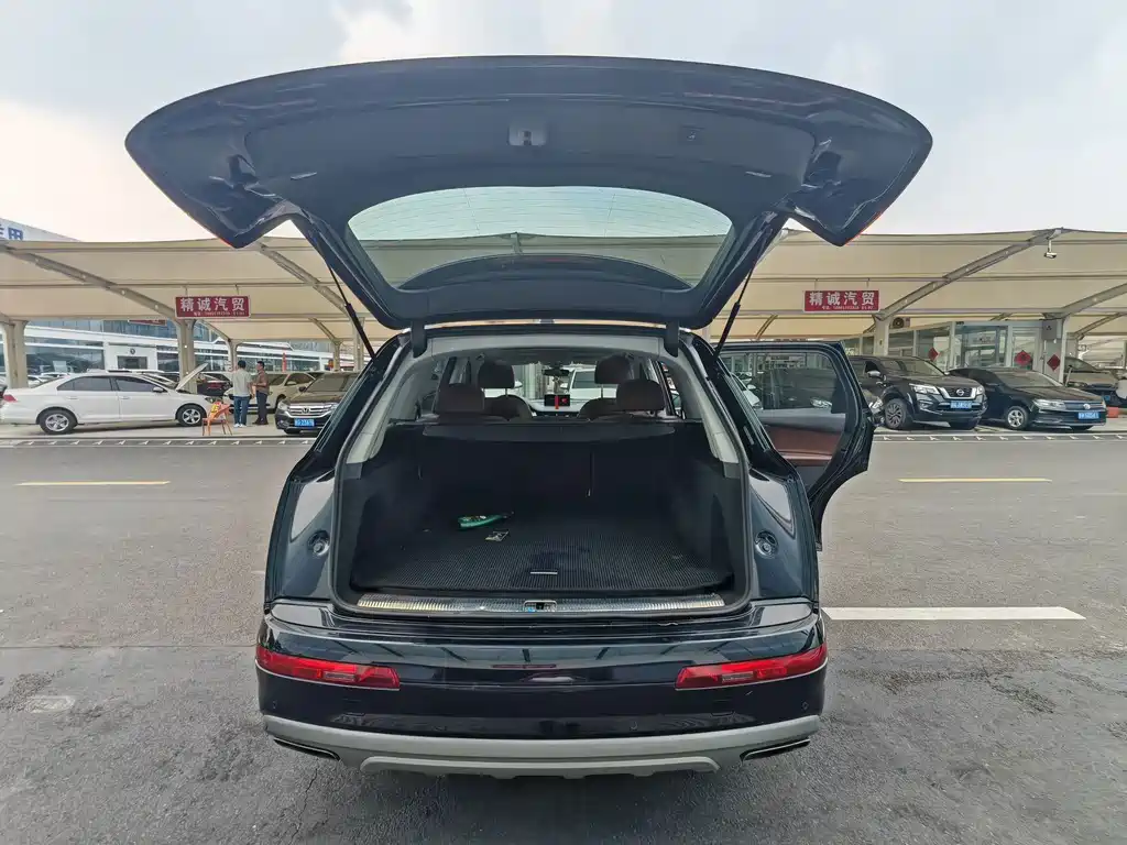 Audi Q7 — миниатюра 17