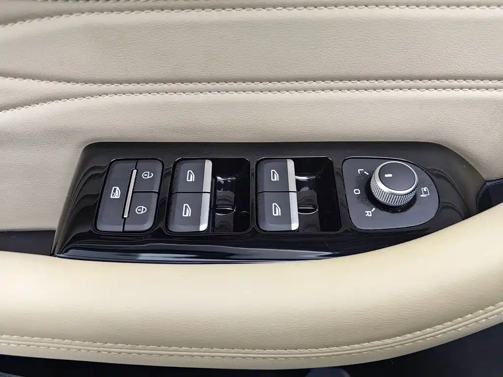 Geely Xingyue L — миниатюра 9