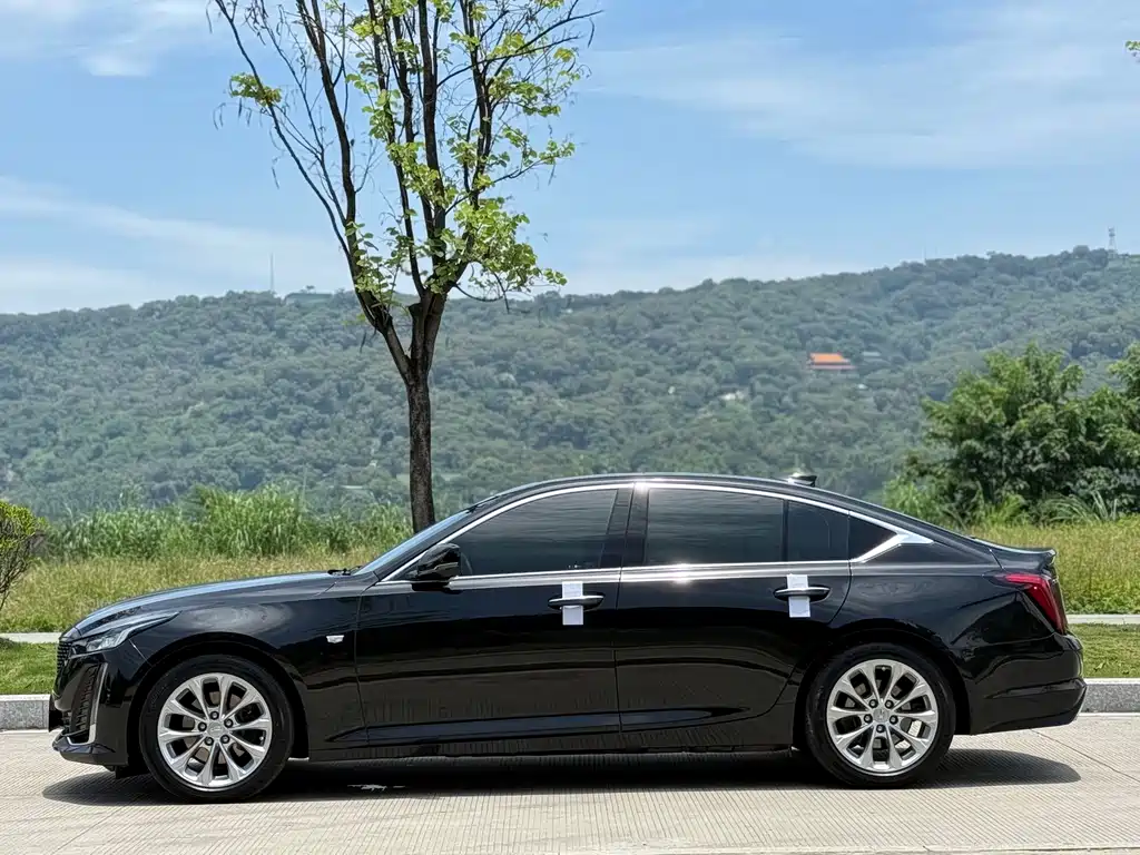 Cadillac CT5 — миниатюра 2
