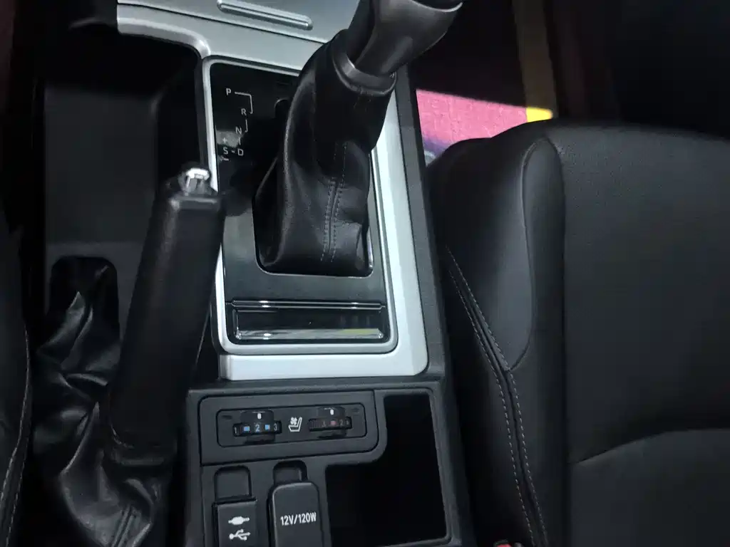 Toyota Prado — миниатюра 9