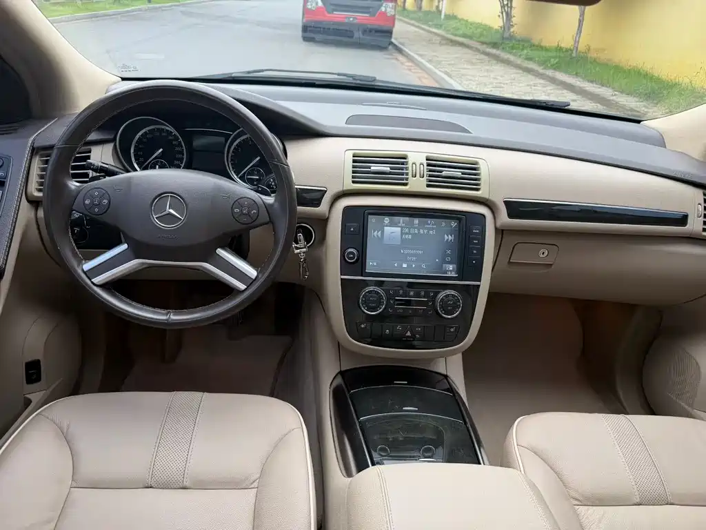 Mercedes-Benz R 2015 R 400 4MATIC
