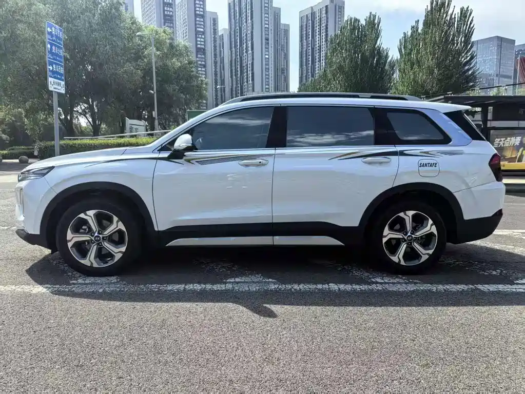 Hyundai Santa Fe — миниатюра 3