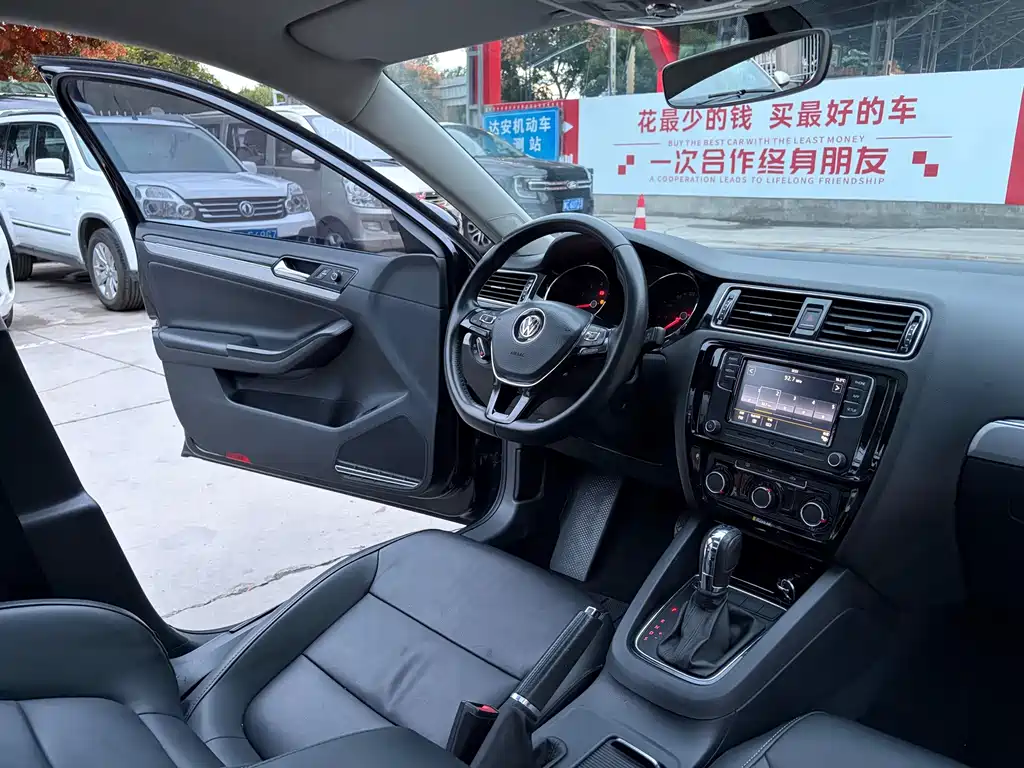 Volkswagen Sagitar — миниатюра 11