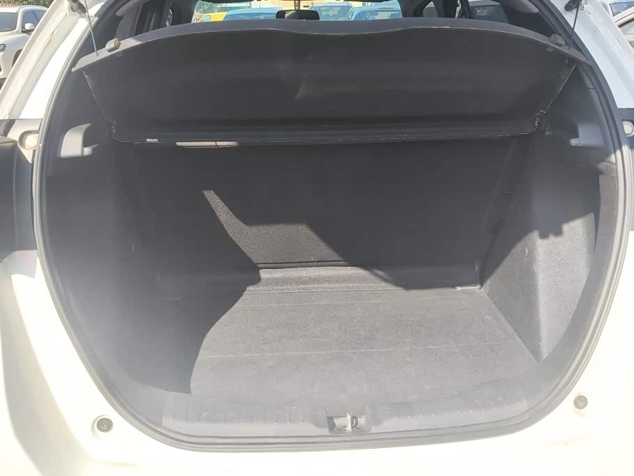 Honda Fit 1.5 л 2022 г. Белый, пробег 34400 км