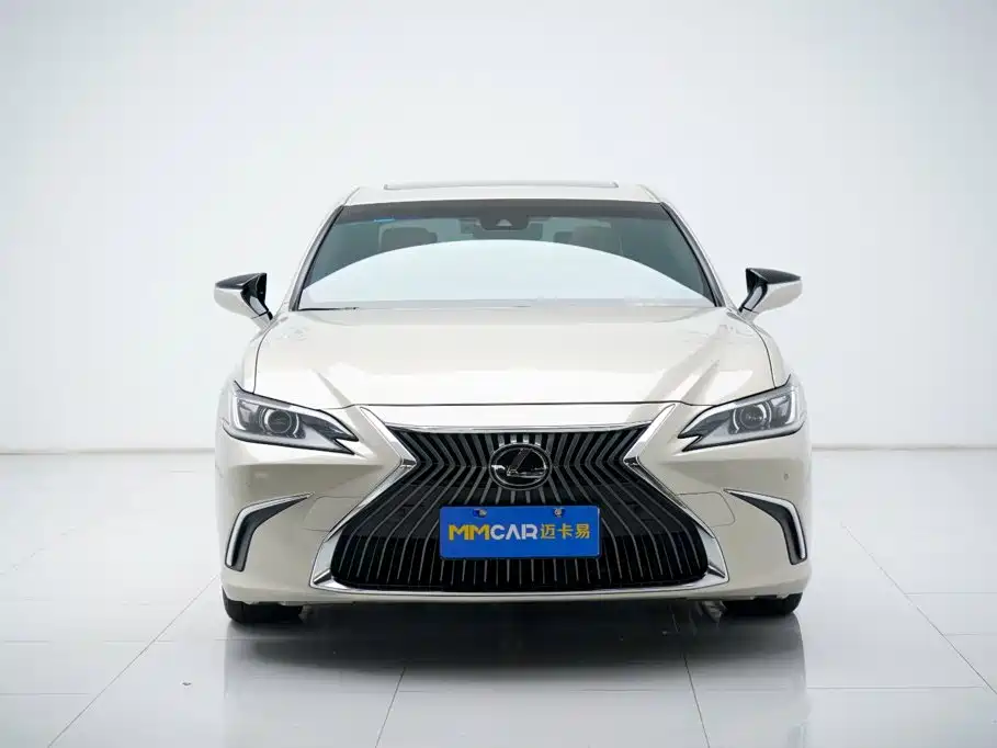 Lexus ES 2018 200 V
