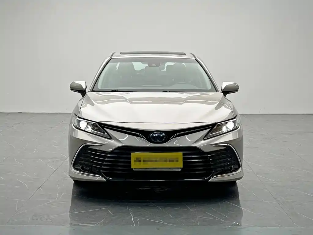 Toyota Camry — миниатюра 2