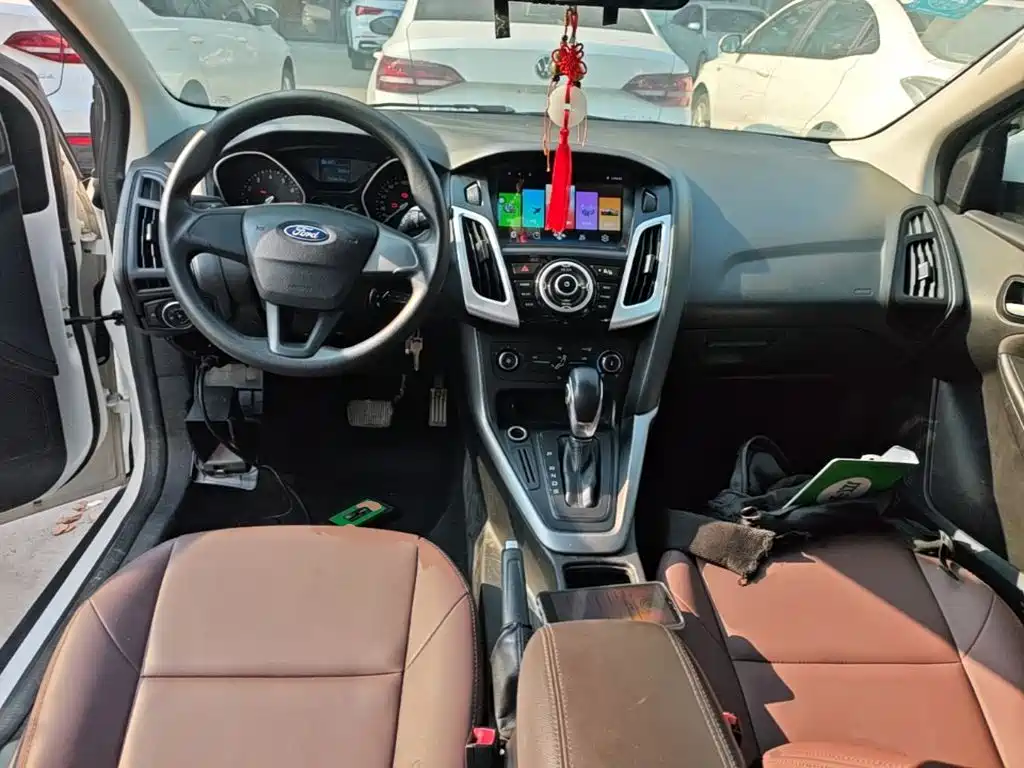 Ford Focus — миниатюра 10