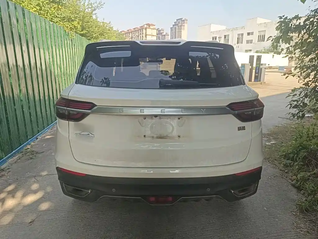 Geely Binyue — миниатюра 6