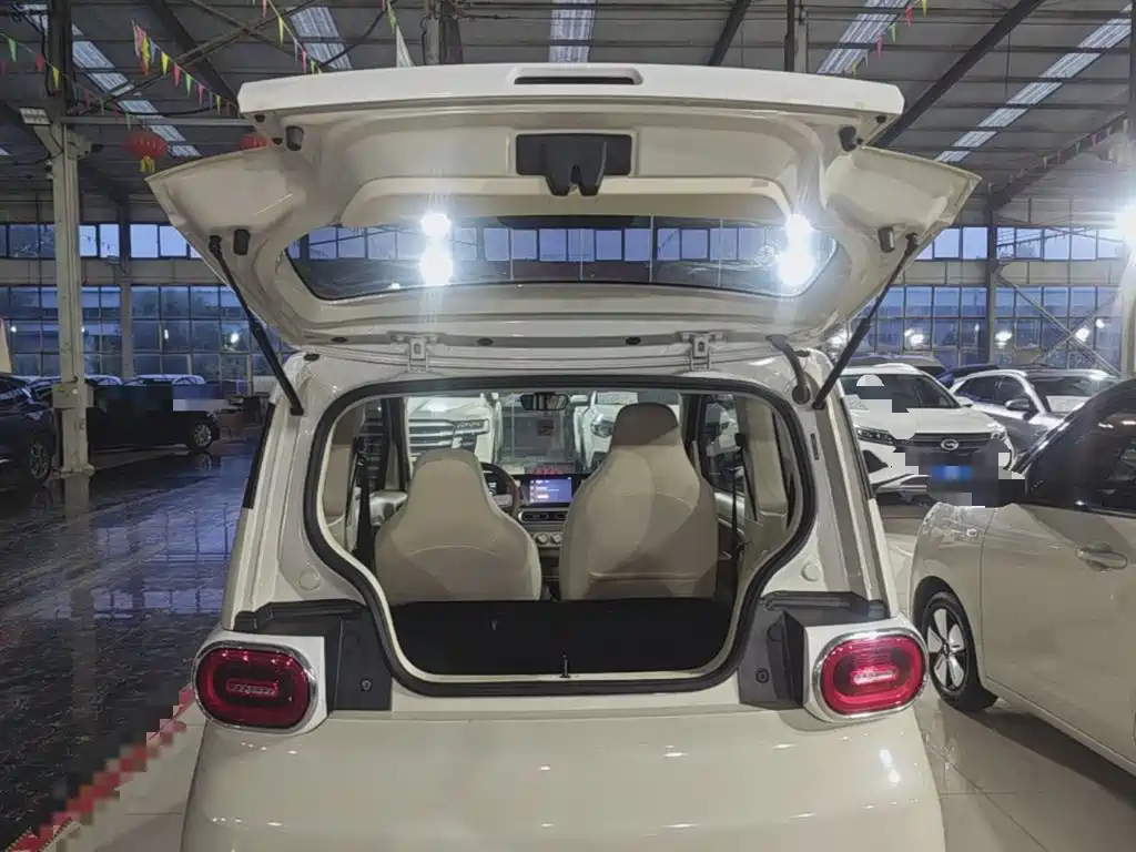 Wuling MINIEV — миниатюра 19