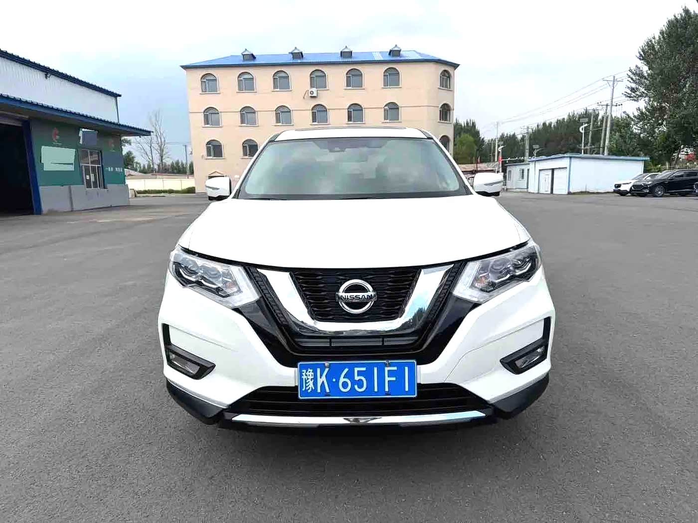 Nissan X-Trail 2.0 л 2022 г. Белый, пробег 41000 км