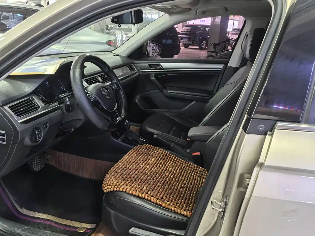 Volkswagen Bora — миниатюра 7
