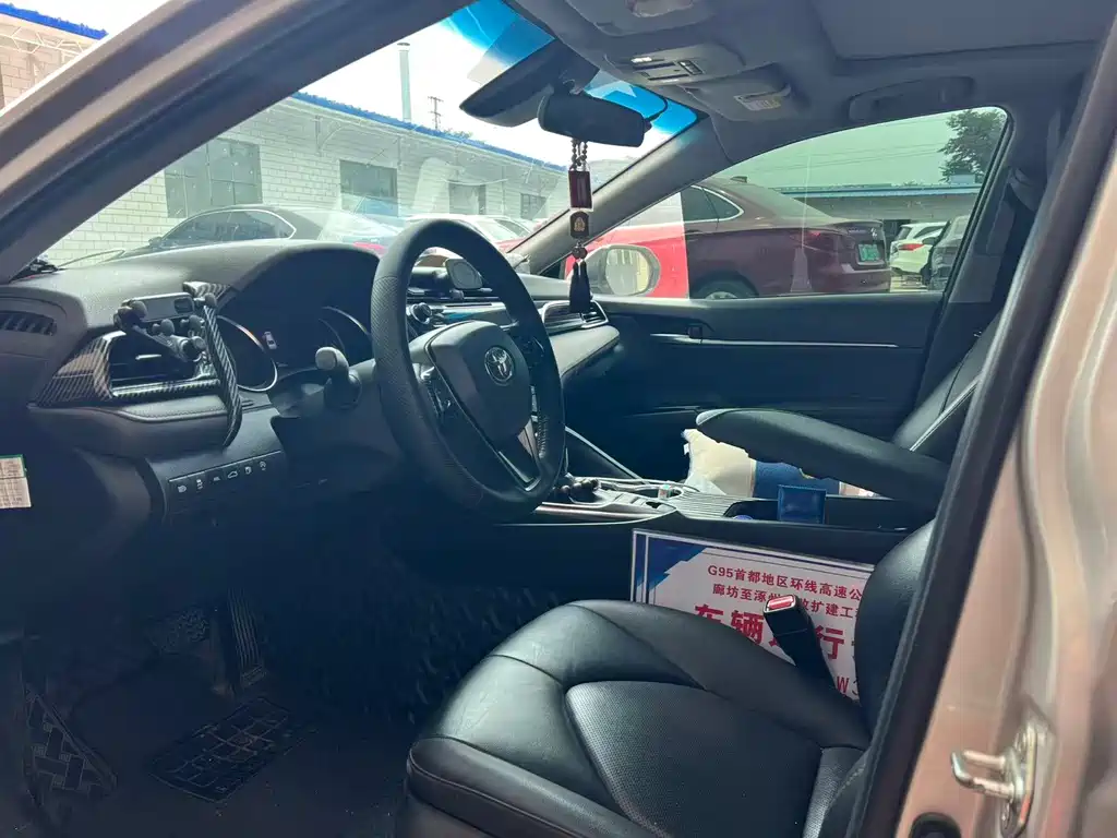 Toyota Camry 2018 2.5G Luxury