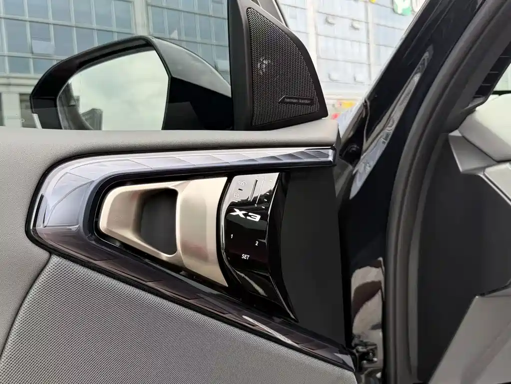BMW X3 — миниатюра 13