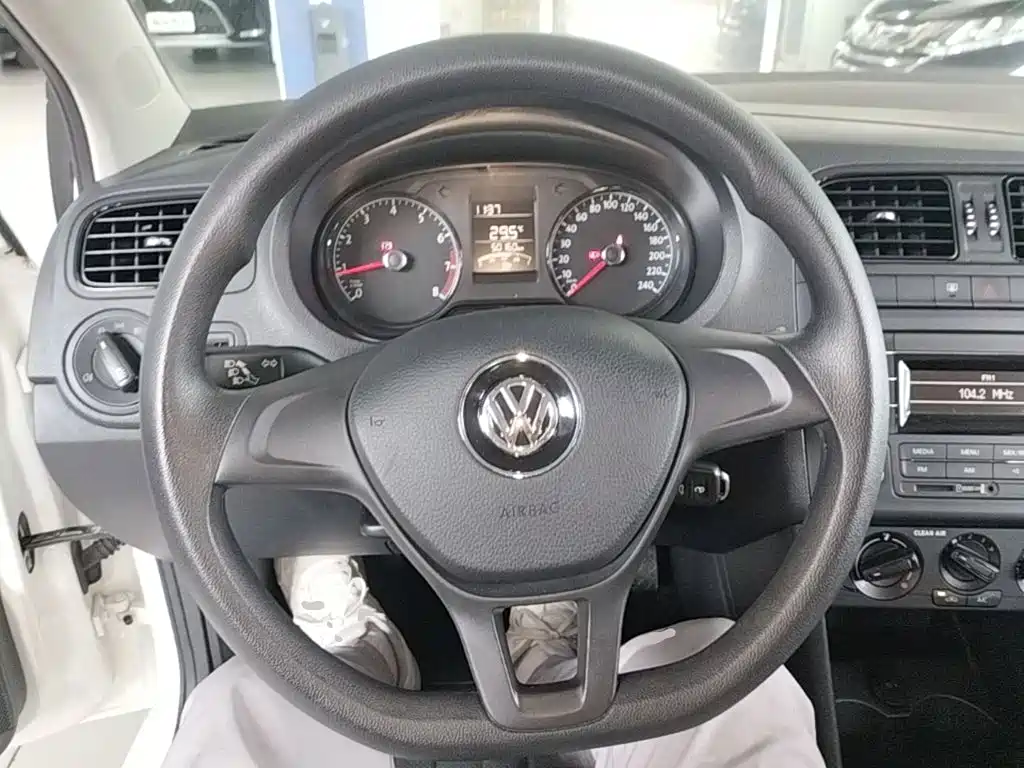 Volkswagen Polo — миниатюра 11