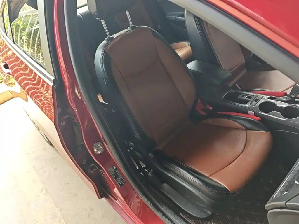 Chevrolet Cruze — миниатюра 25
