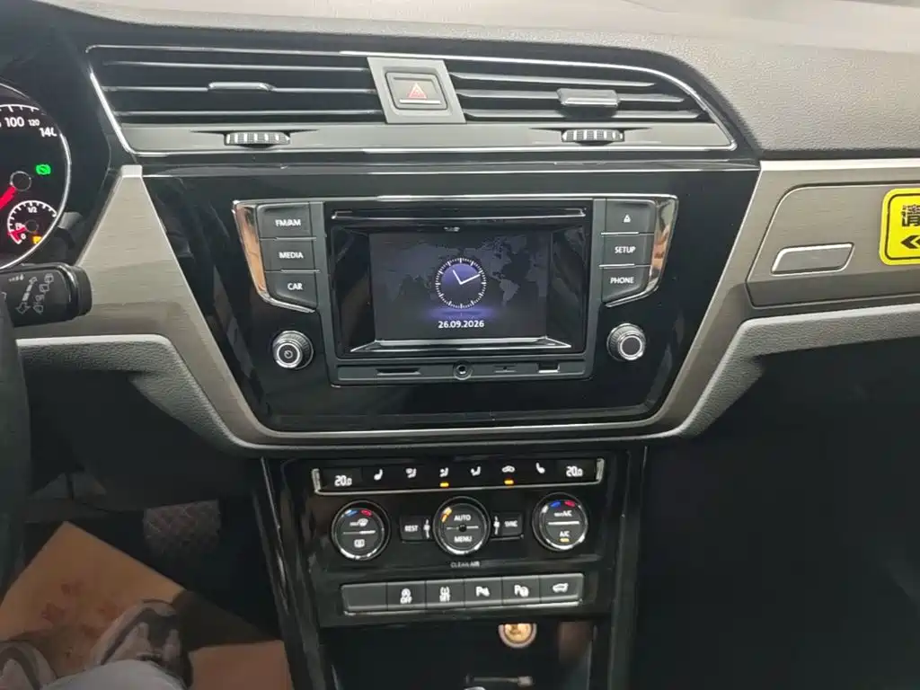 Volkswagen Touran — миниатюра 13