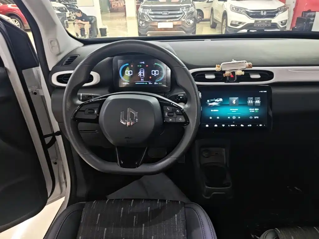 Leapmotor Leapmotor T03 — миниатюра 11