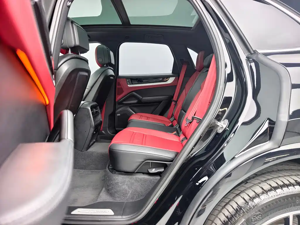 Porsche Cayenne — миниатюра 11