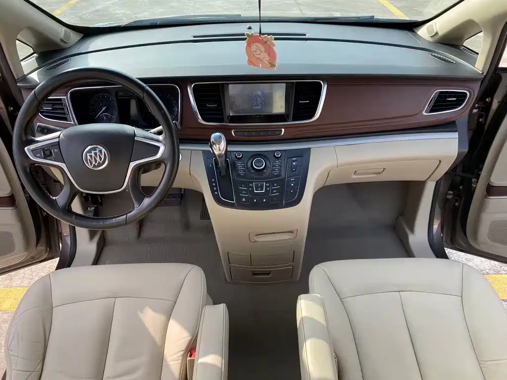 Buick GL8 — миниатюра 6